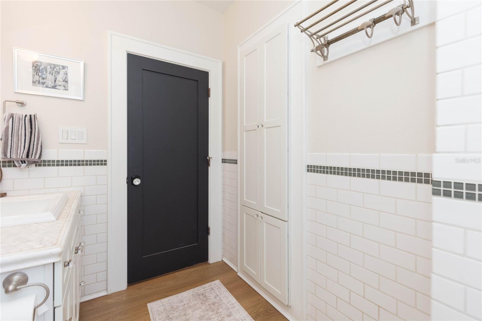 3114 W HAWTHORNE RD — photo 41