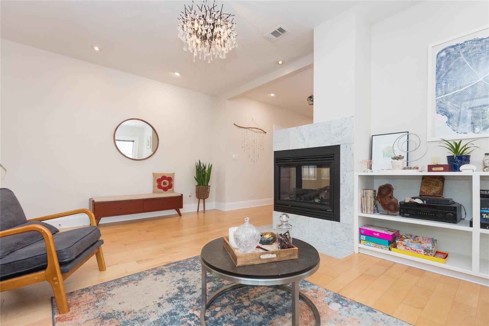 3114 W HAWTHORNE RD — photo 11