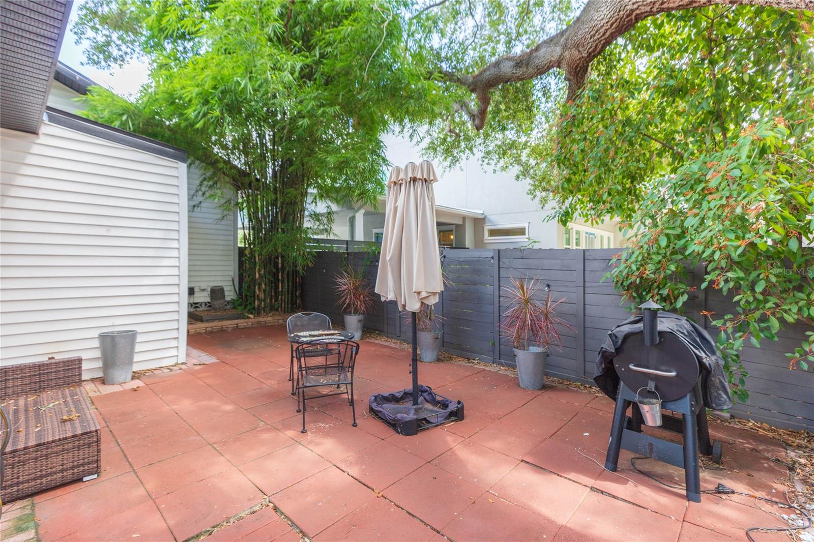 3114 W HAWTHORNE RD — photo 46