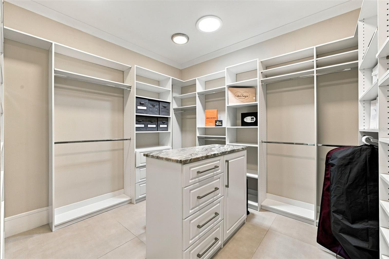 815 CAPRI BLVD — photo 38