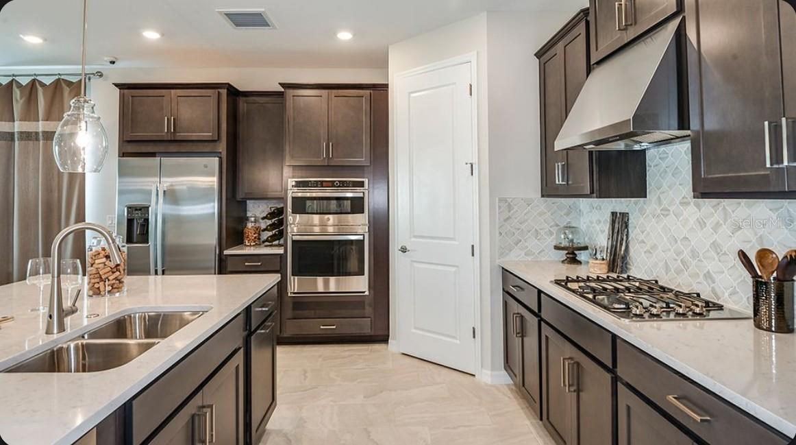 7068 FOXBORO WAY — photo 8