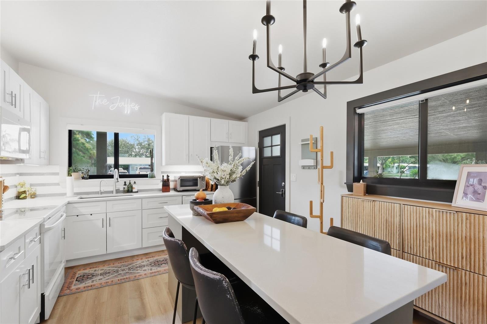 5055 LAHAINA DR — photo 5