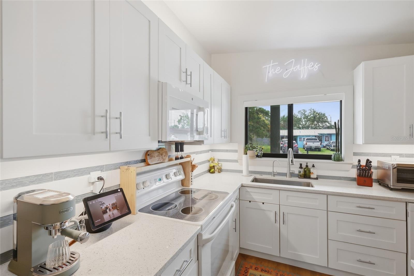 5055 LAHAINA DR — photo 7