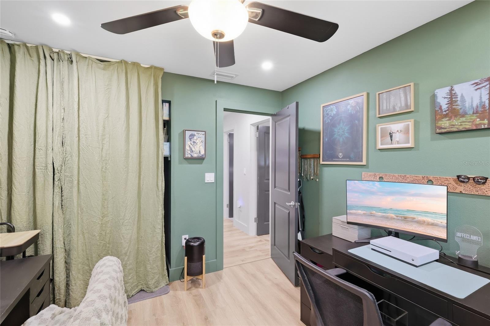 5055 LAHAINA DR — photo 19