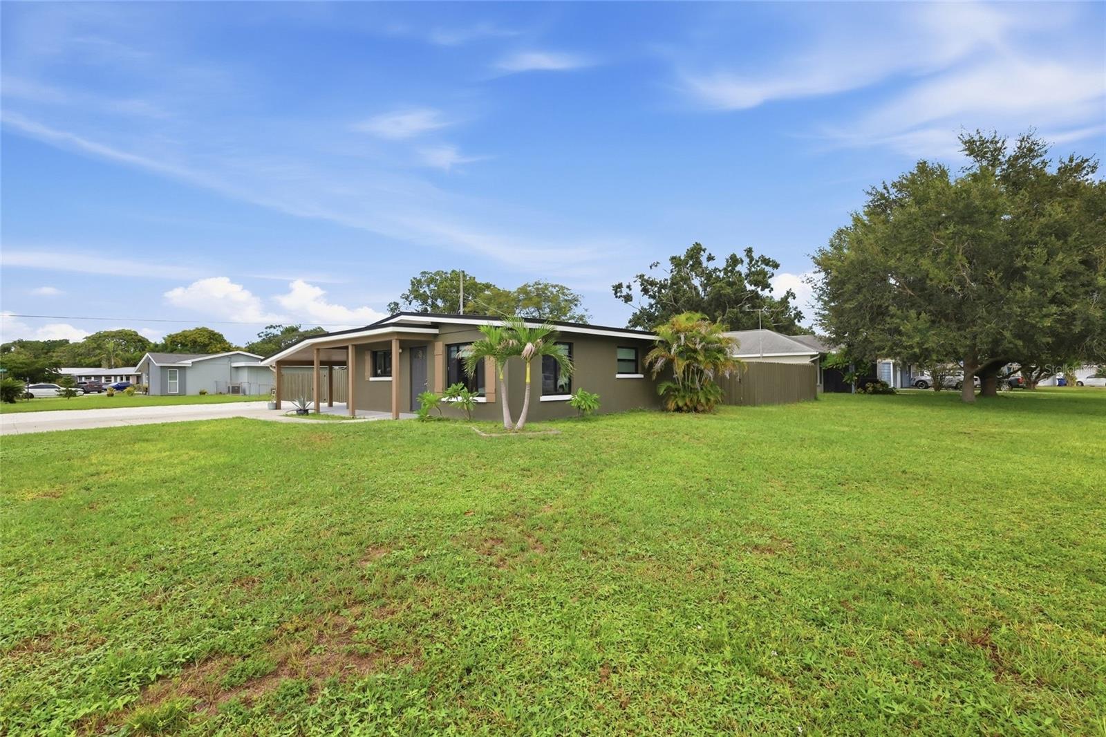 5055 LAHAINA DR — photo 27