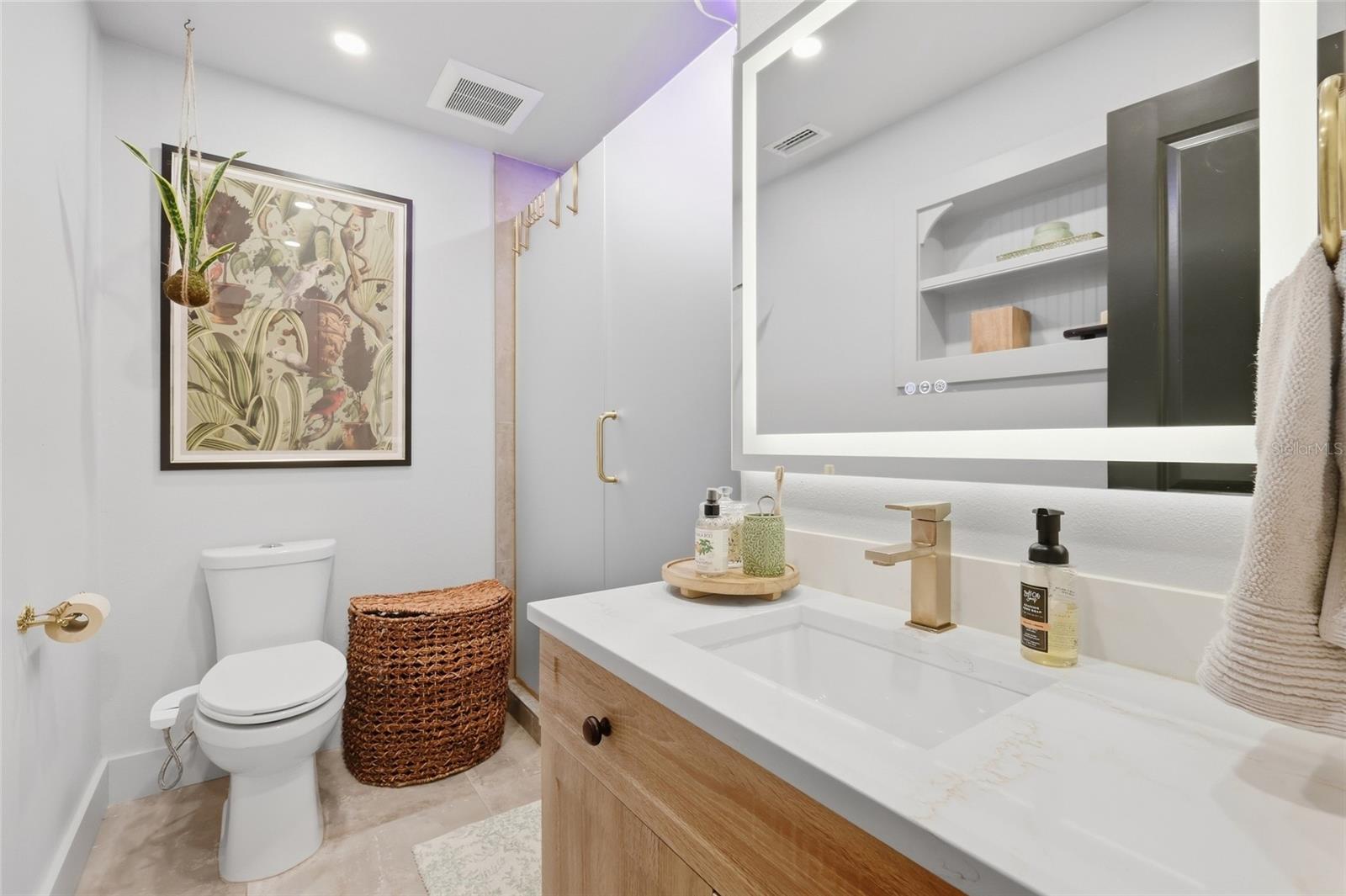 5055 LAHAINA DR — photo 13
