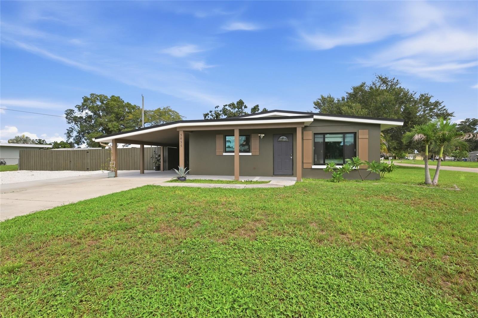 5055 LAHAINA DR — photo 2