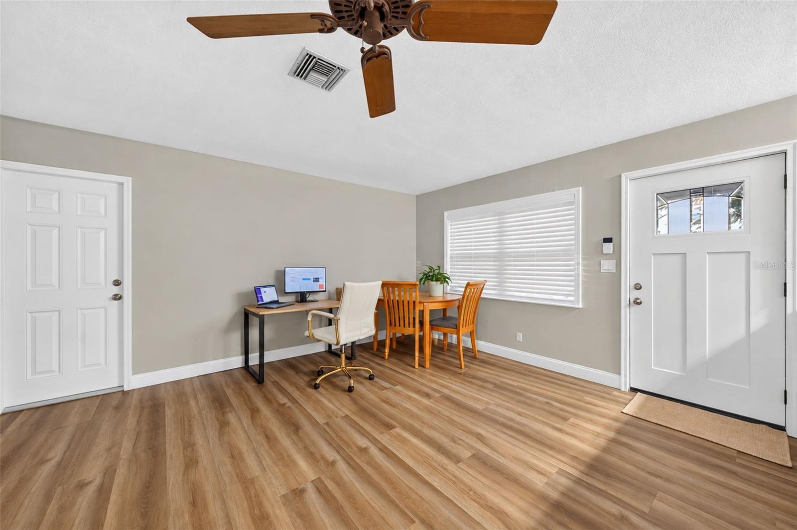 9398 SUN ISLE DR NE — photo 18