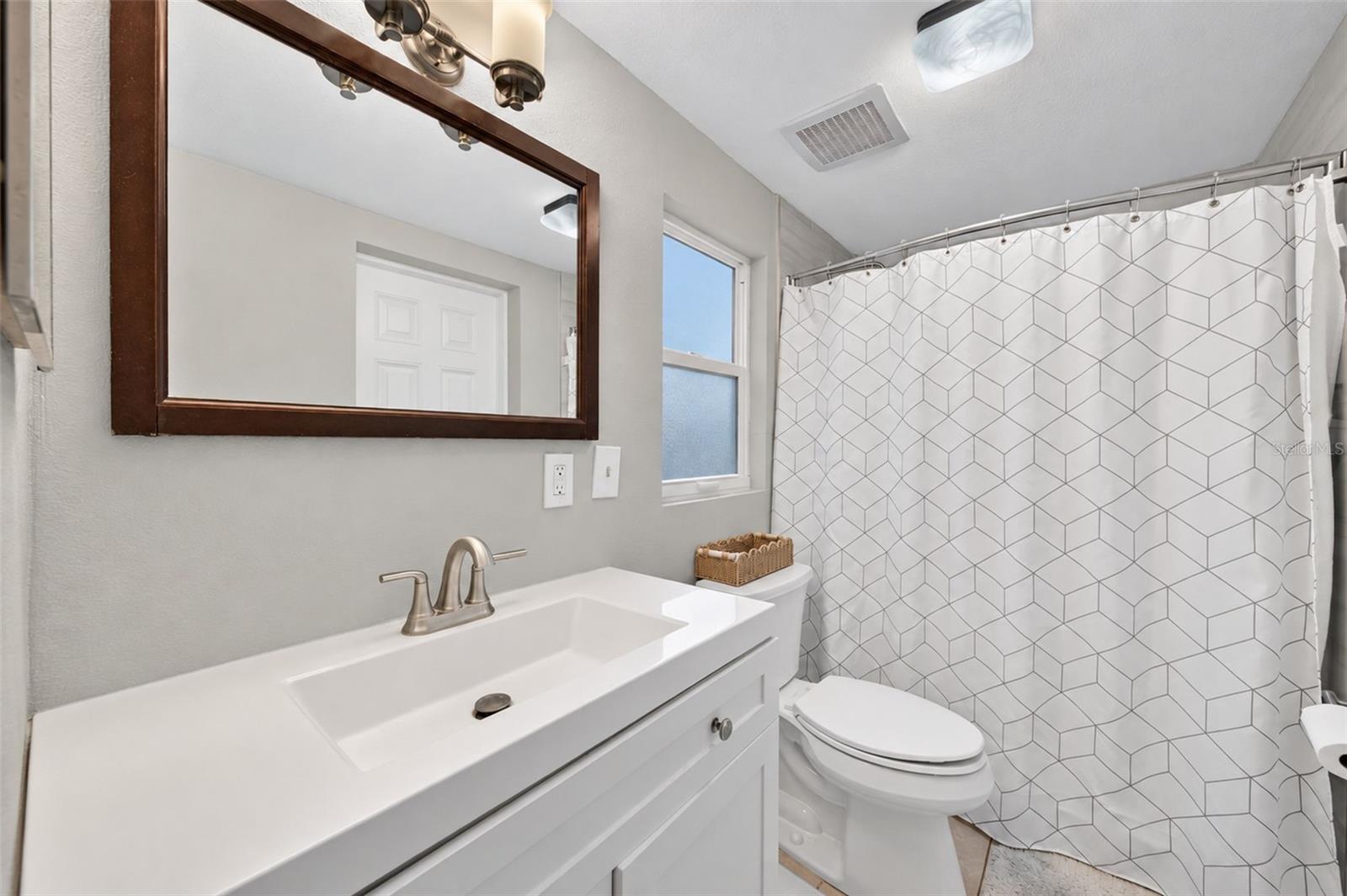 9398 SUN ISLE DR NE — photo 12