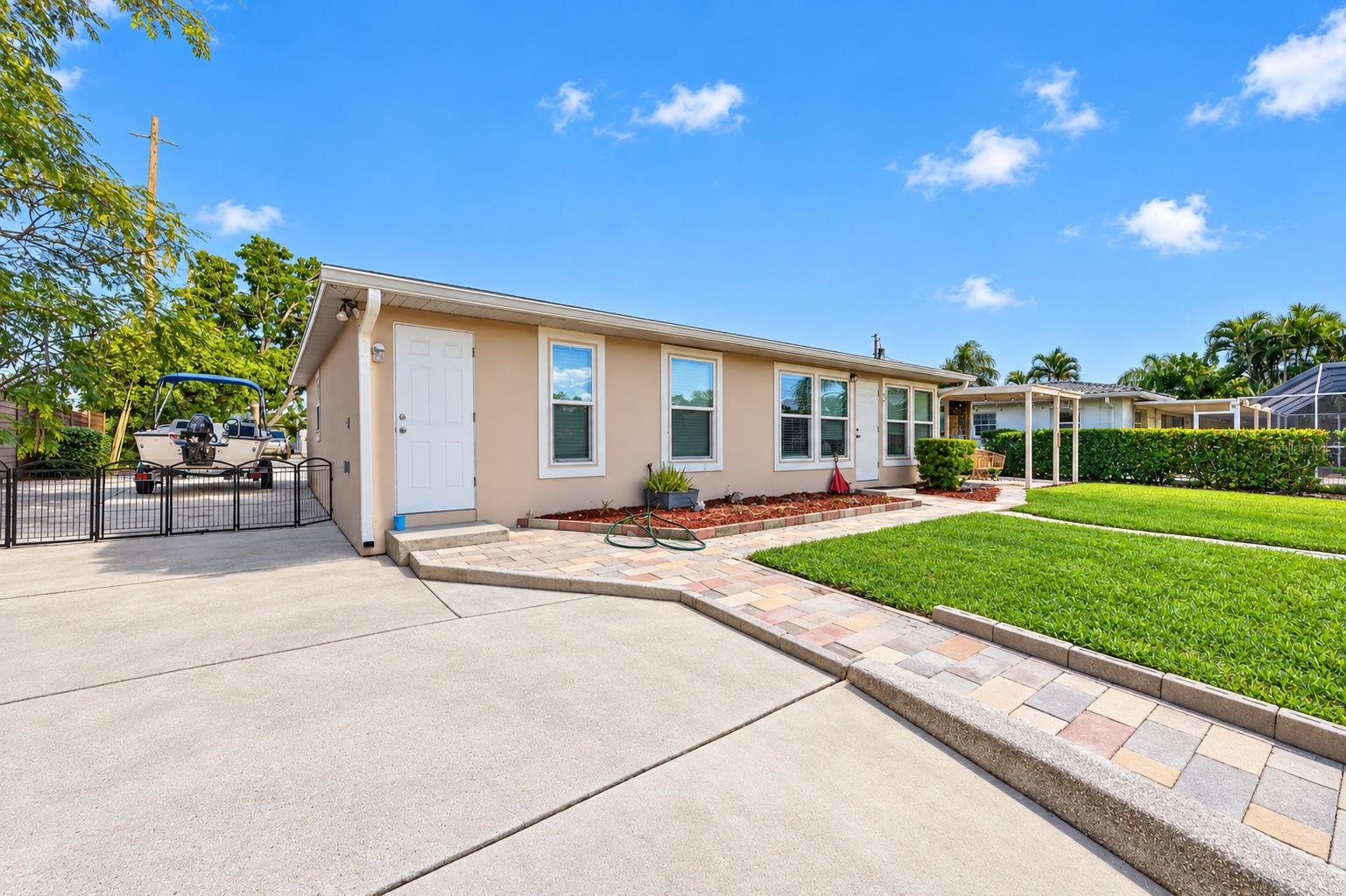 9398 SUN ISLE DR NE — photo 29