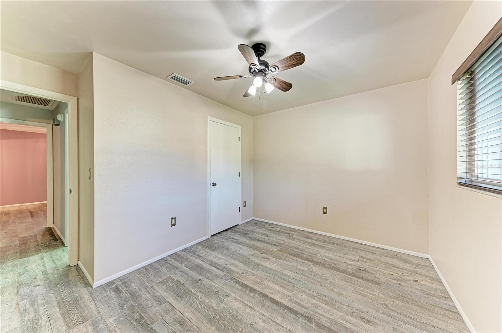 1903 COLLEEN ST — photo 13