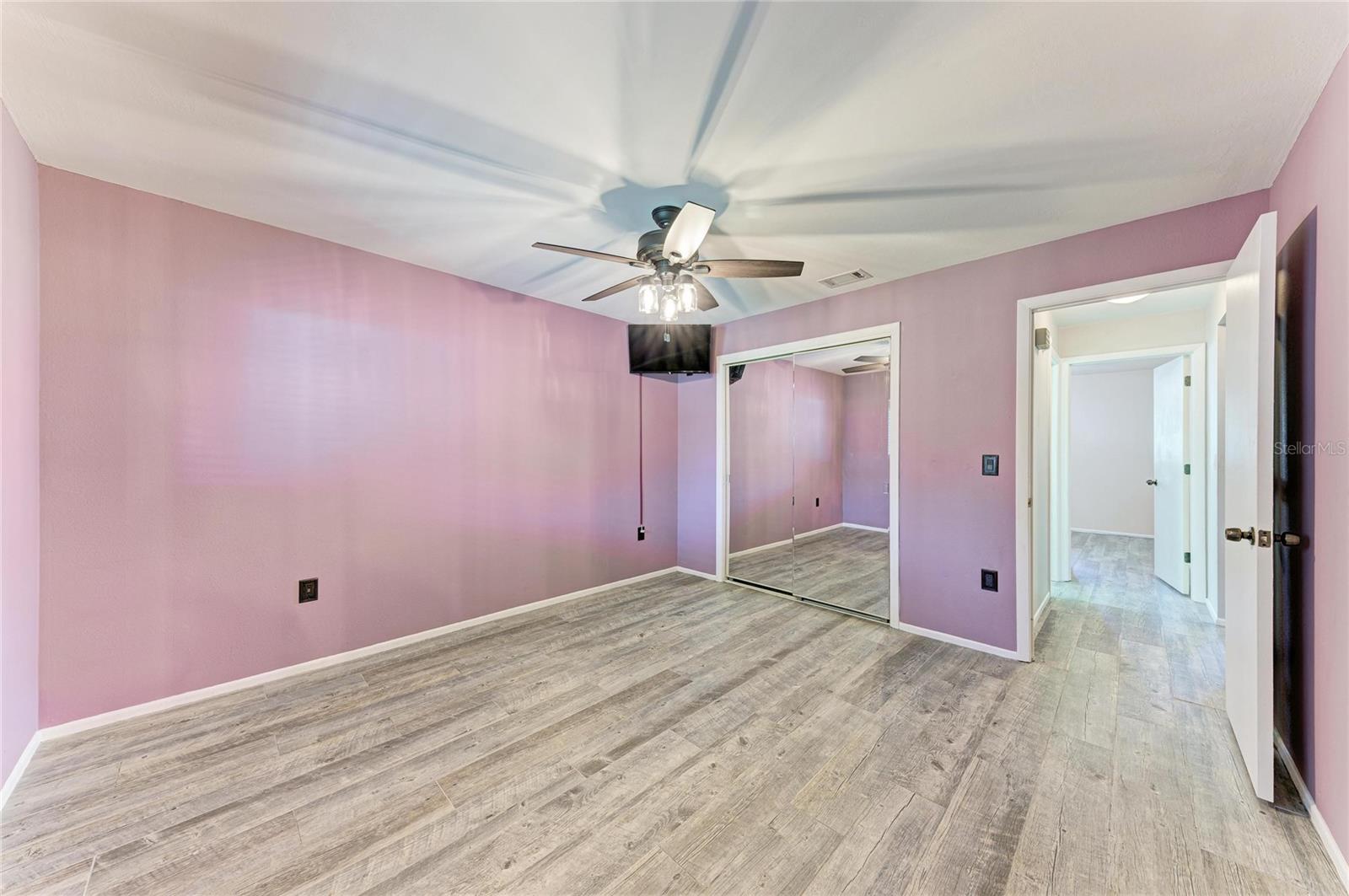 1903 COLLEEN ST — photo 10