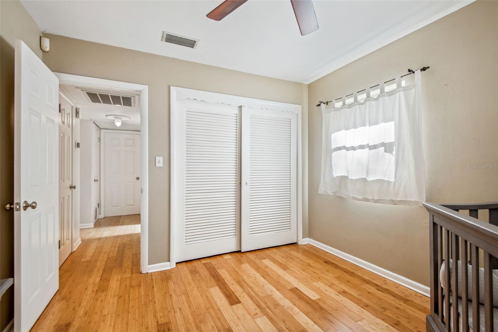 422 W LOUISIANA AVE — photo 16