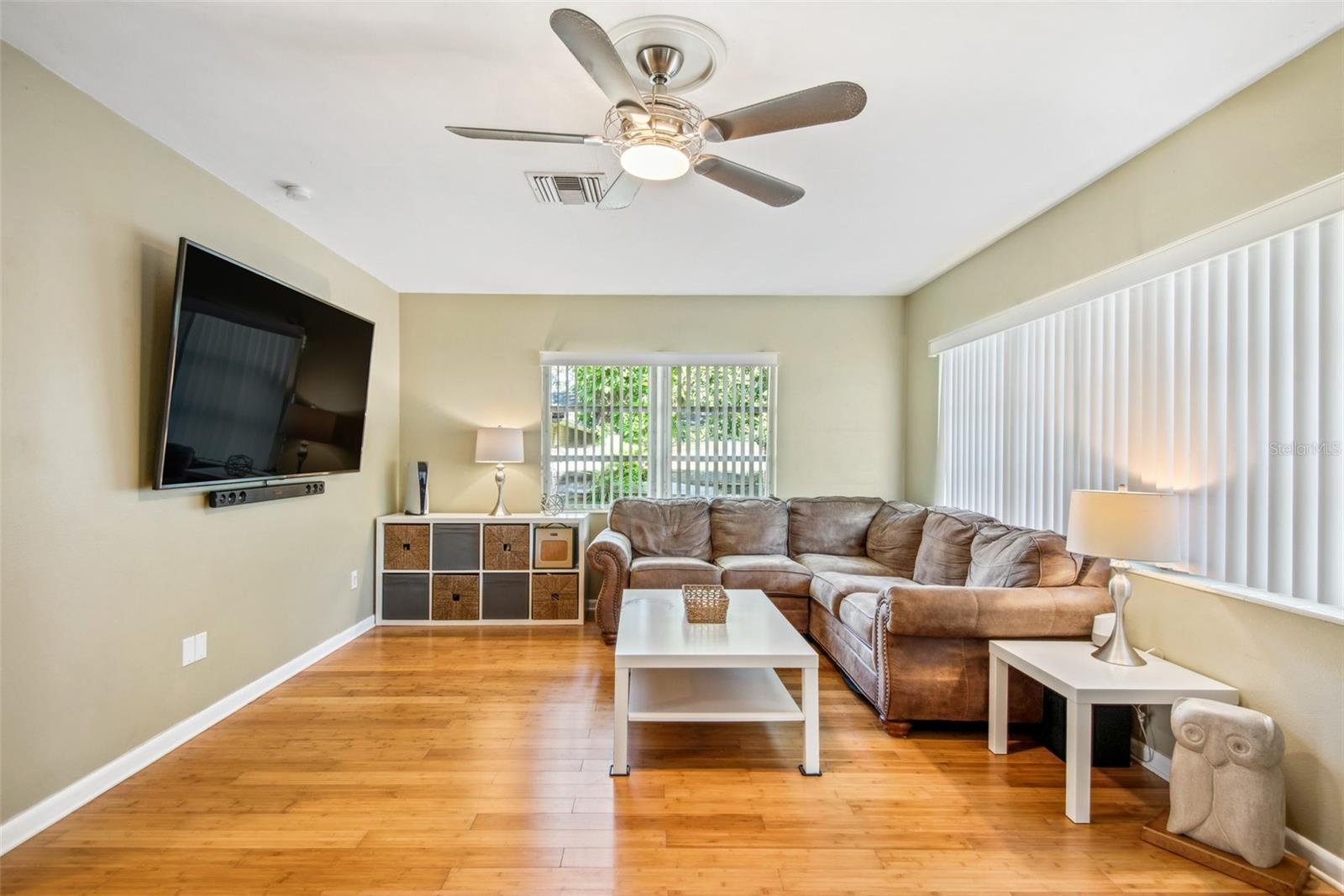 422 W LOUISIANA AVE — photo 6