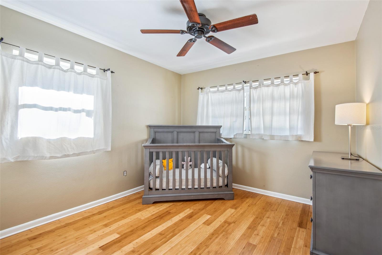 422 W LOUISIANA AVE — photo 15