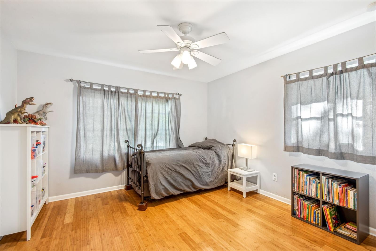 422 W LOUISIANA AVE — photo 19