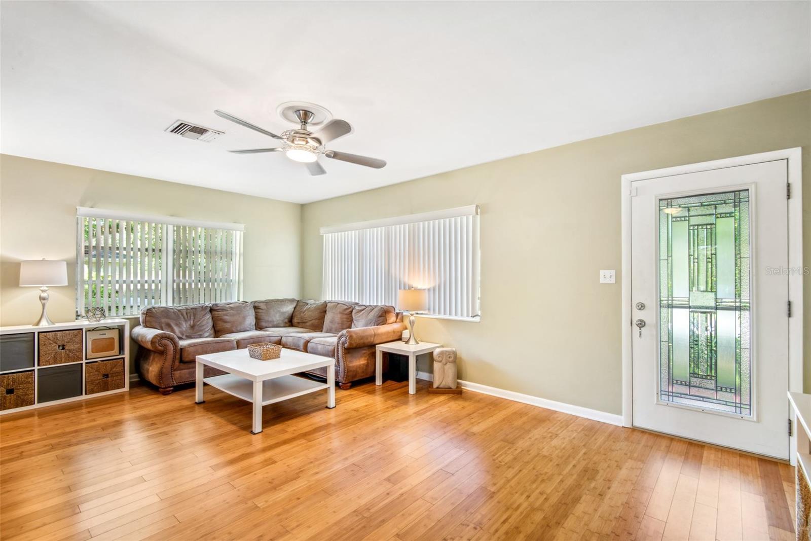 422 W LOUISIANA AVE — photo 4