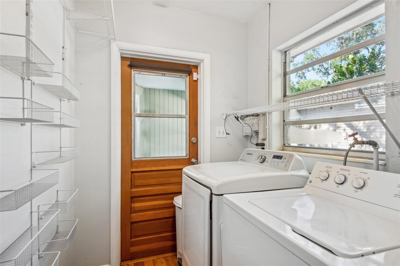 422 W LOUISIANA AVE — photo 20