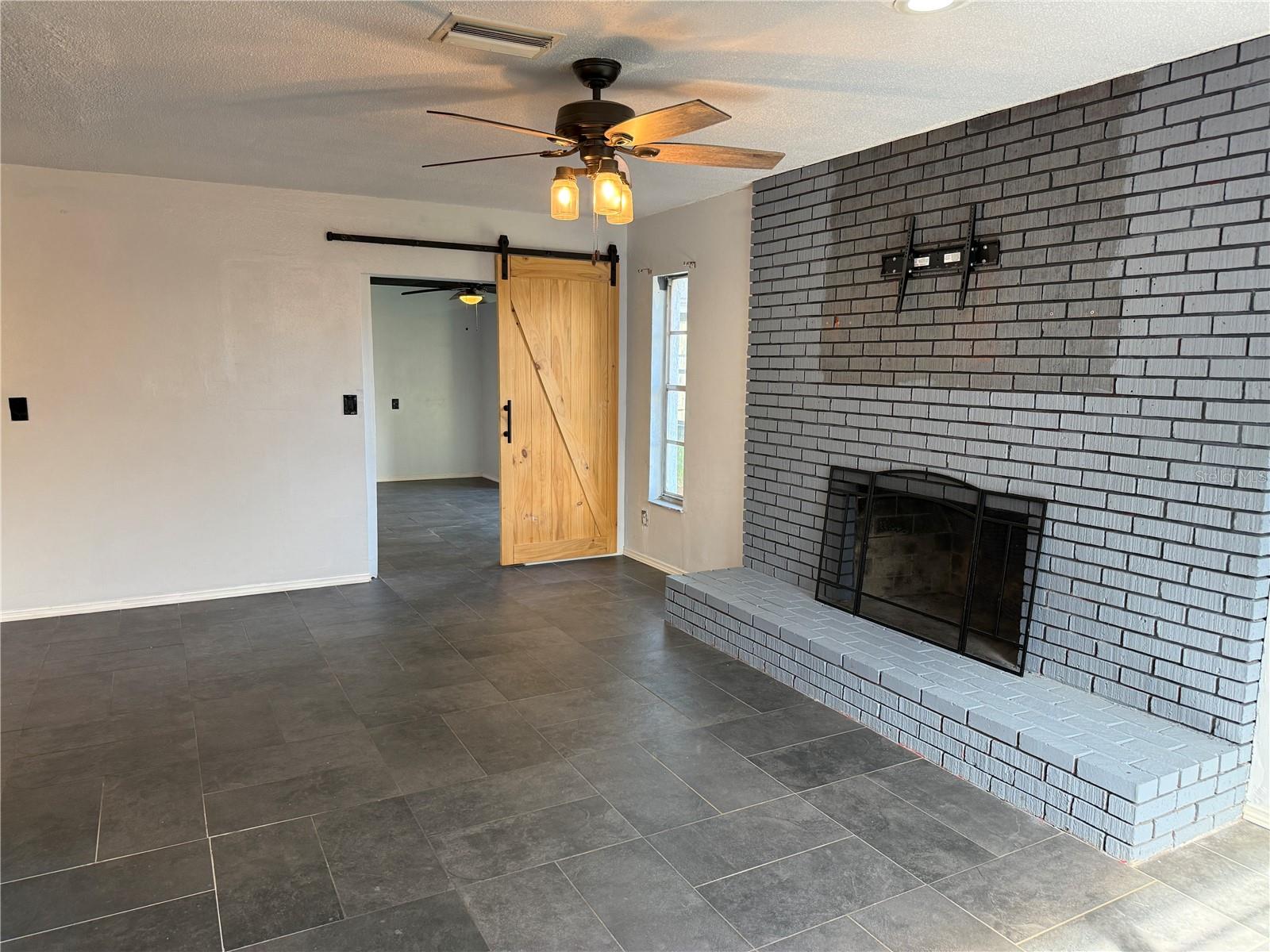 8611 LONGBOAT LN — photo 8