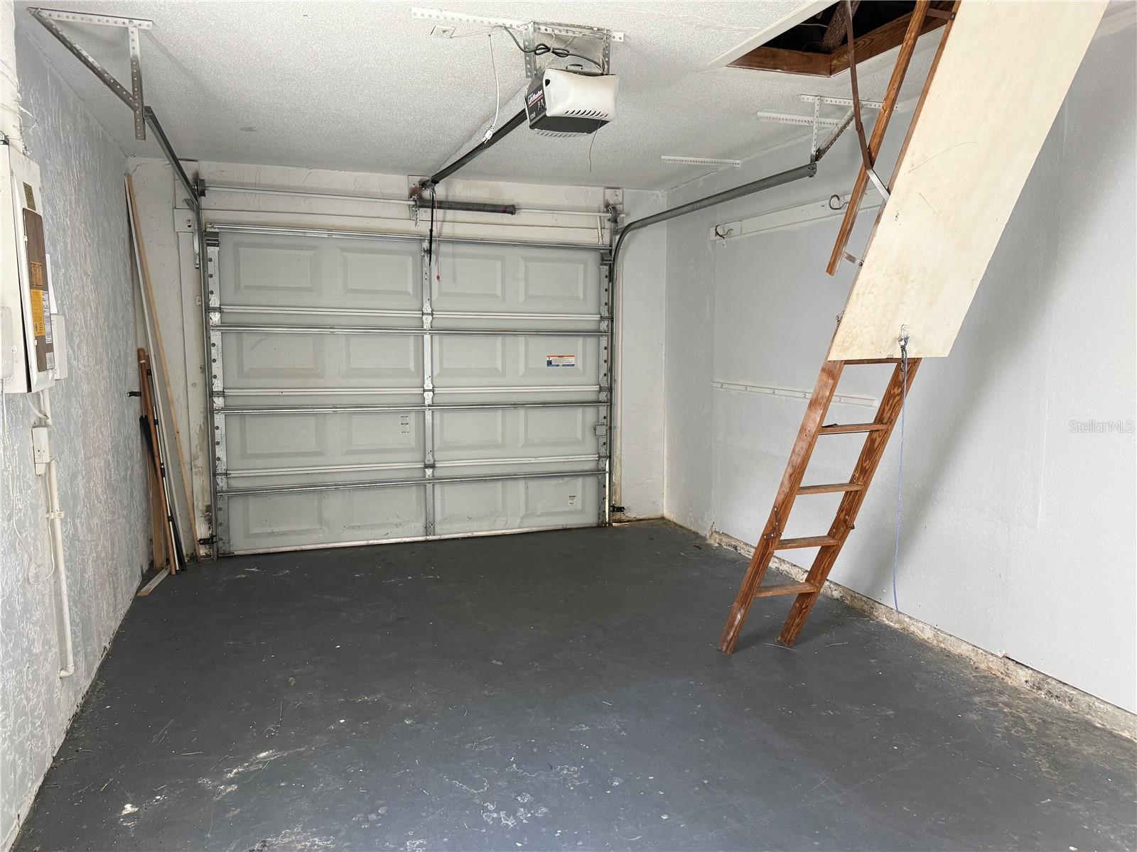 8611 LONGBOAT LN — photo 28