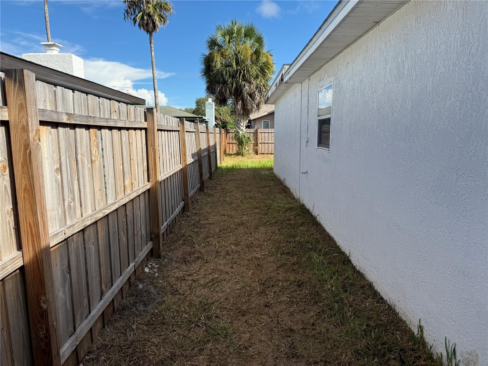 8611 LONGBOAT LN — photo 3
