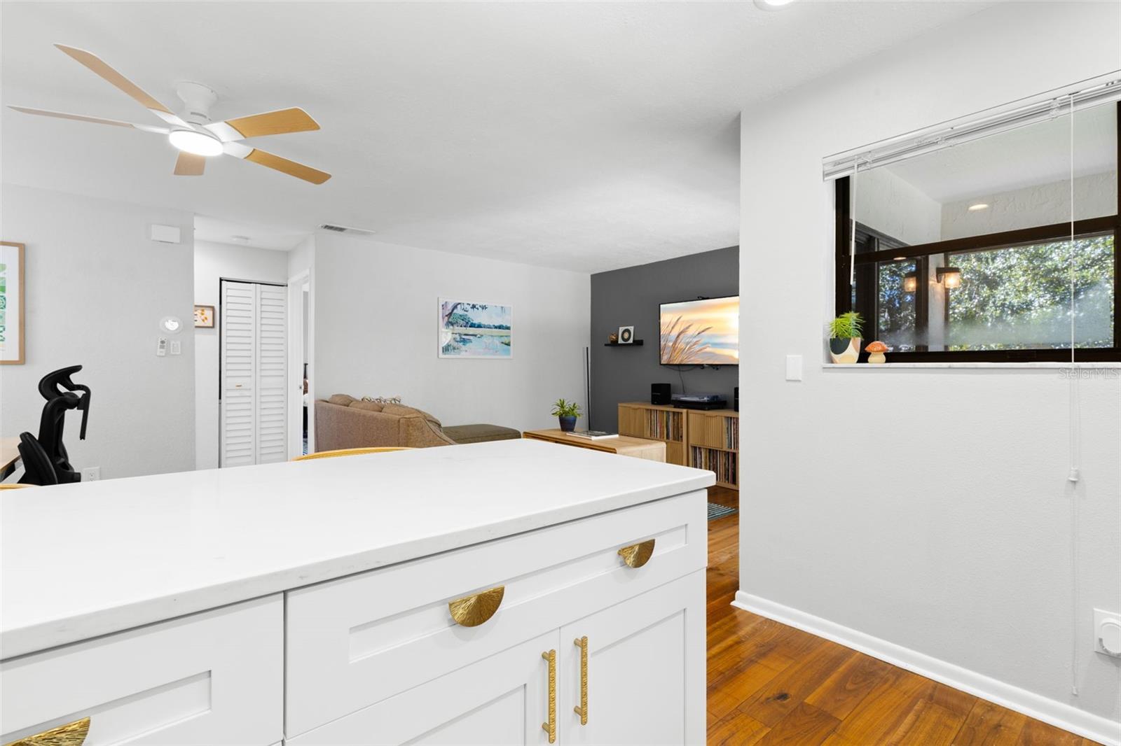 484 SANTA CRUZ PL NE #E — photo 9