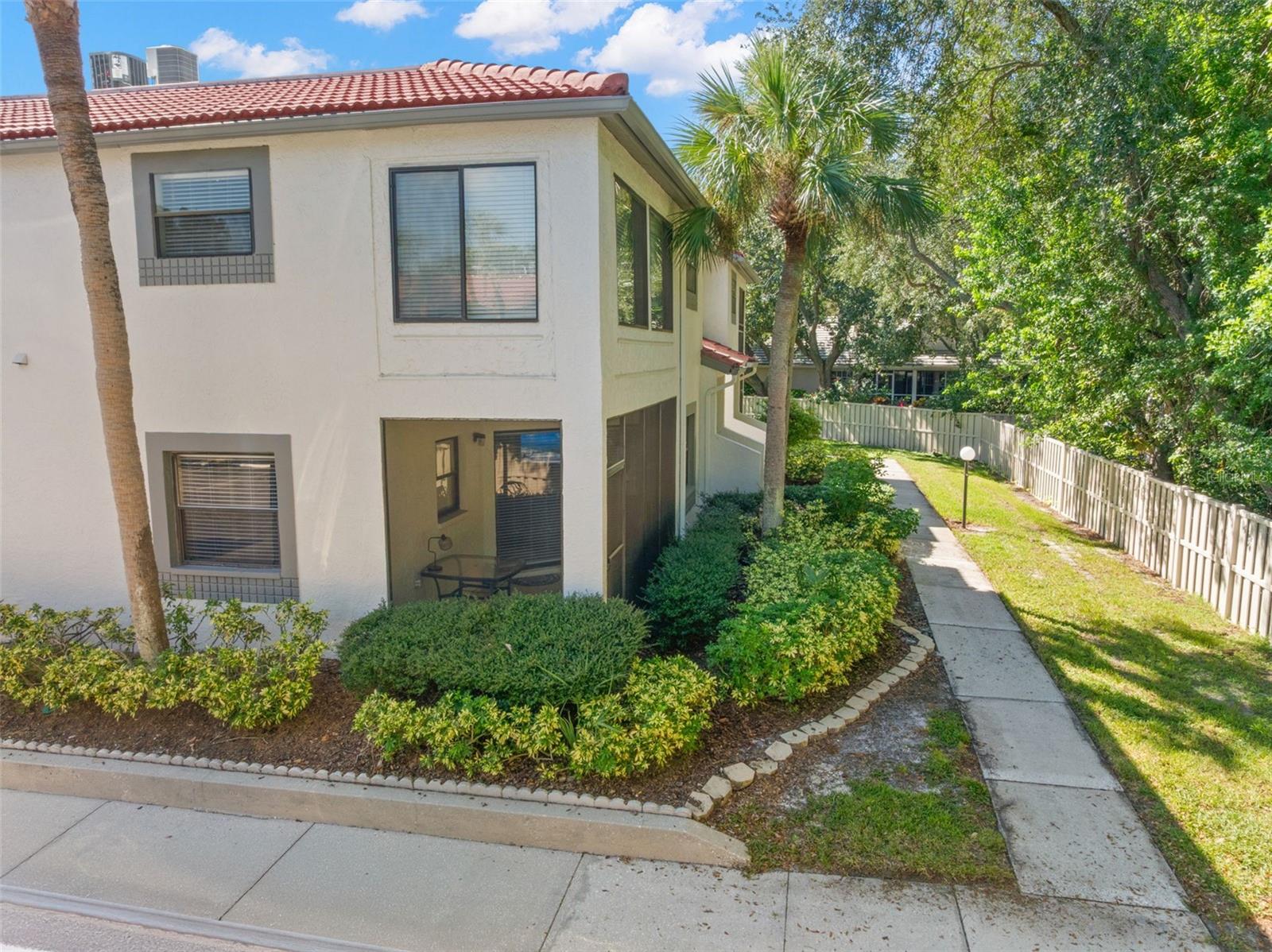 484 SANTA CRUZ PL NE #E — photo 23
