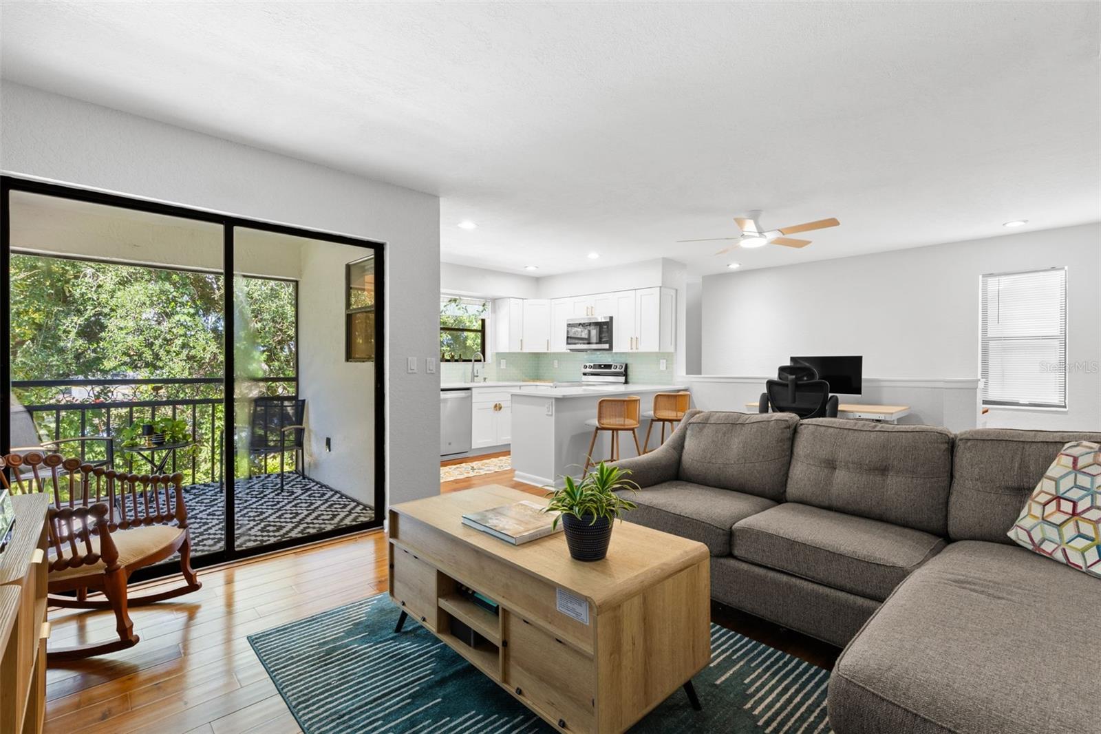 484 SANTA CRUZ PL NE #E — photo 11
