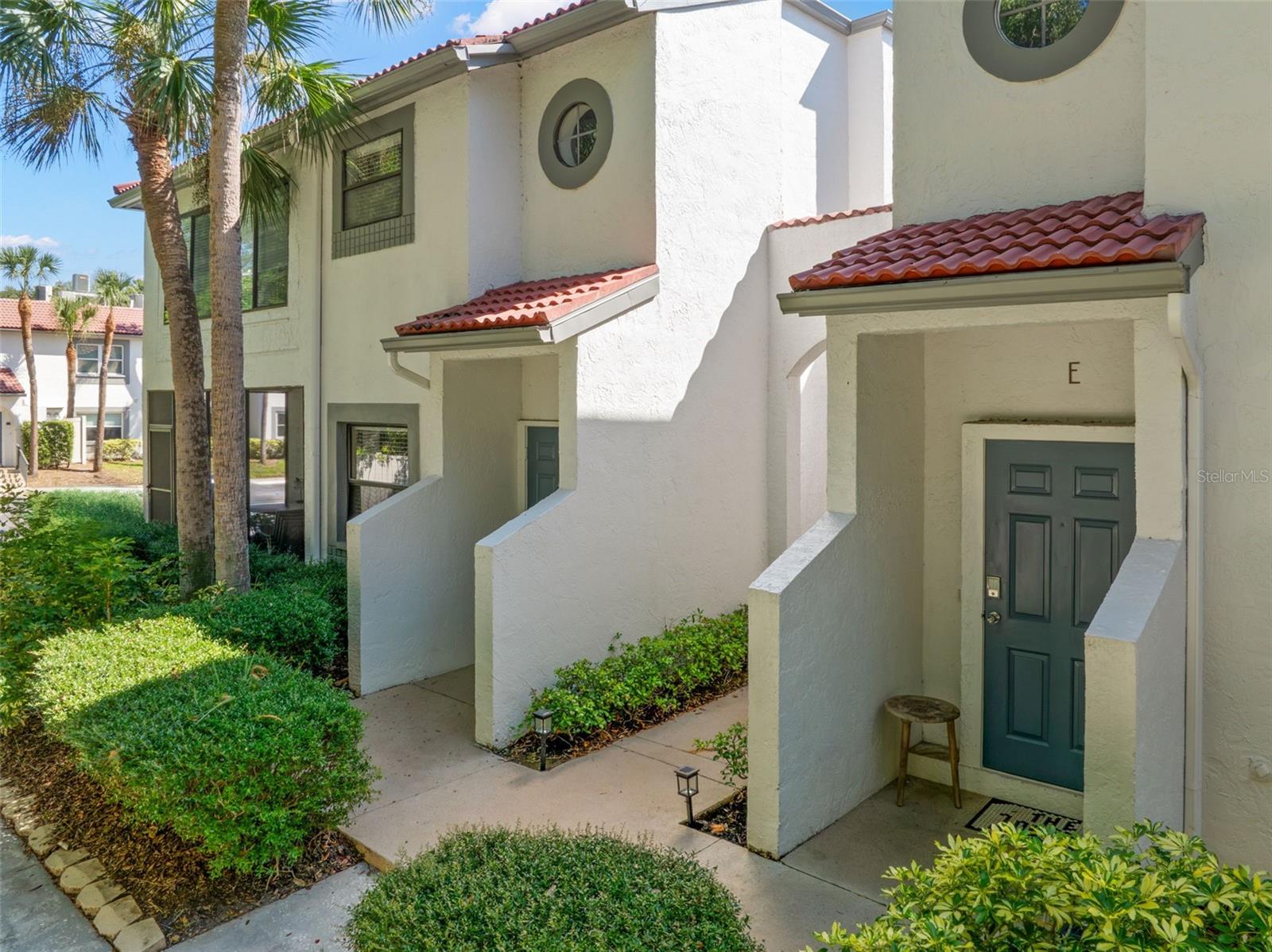 484 SANTA CRUZ PL NE #E — photo 2