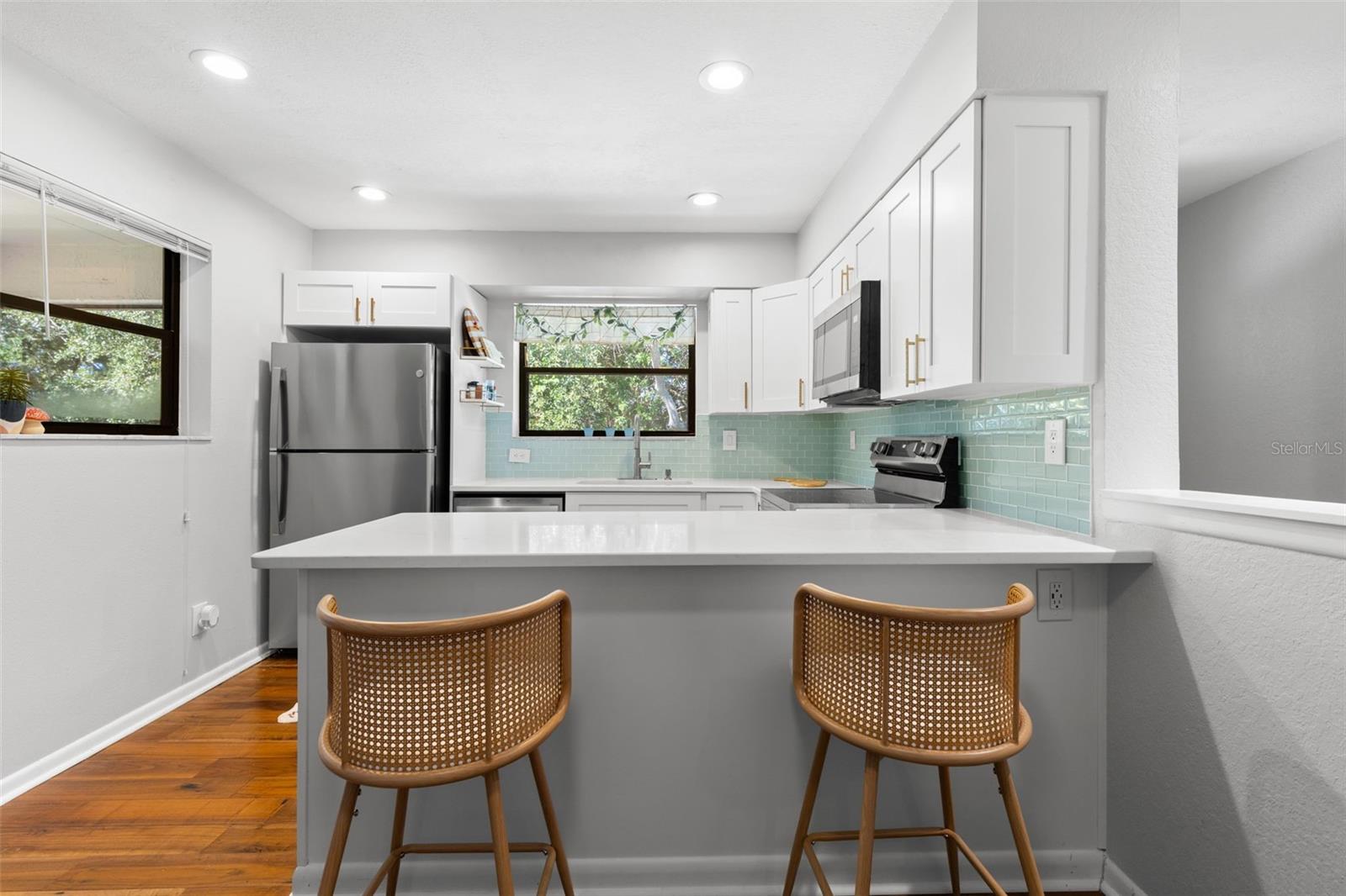 484 SANTA CRUZ PL NE #E — photo 7