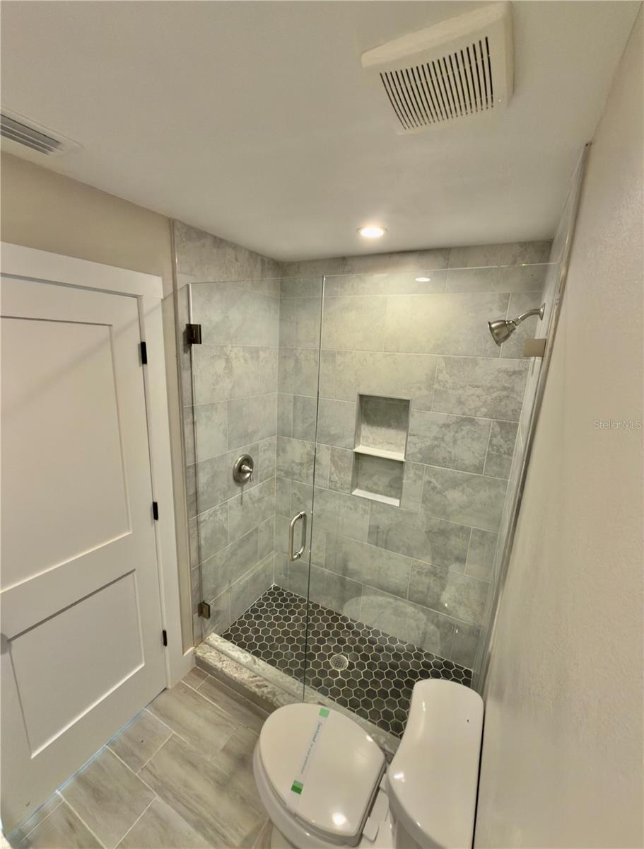 1822 2ND AVE E — photo 16