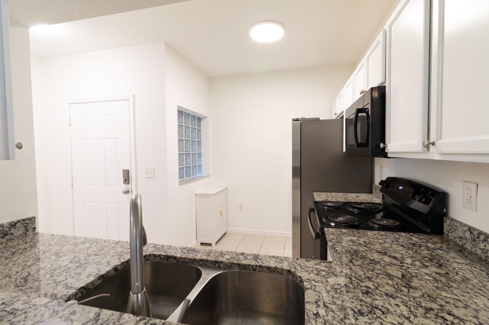 9510 NEWDALE WAY #102 — photo 4