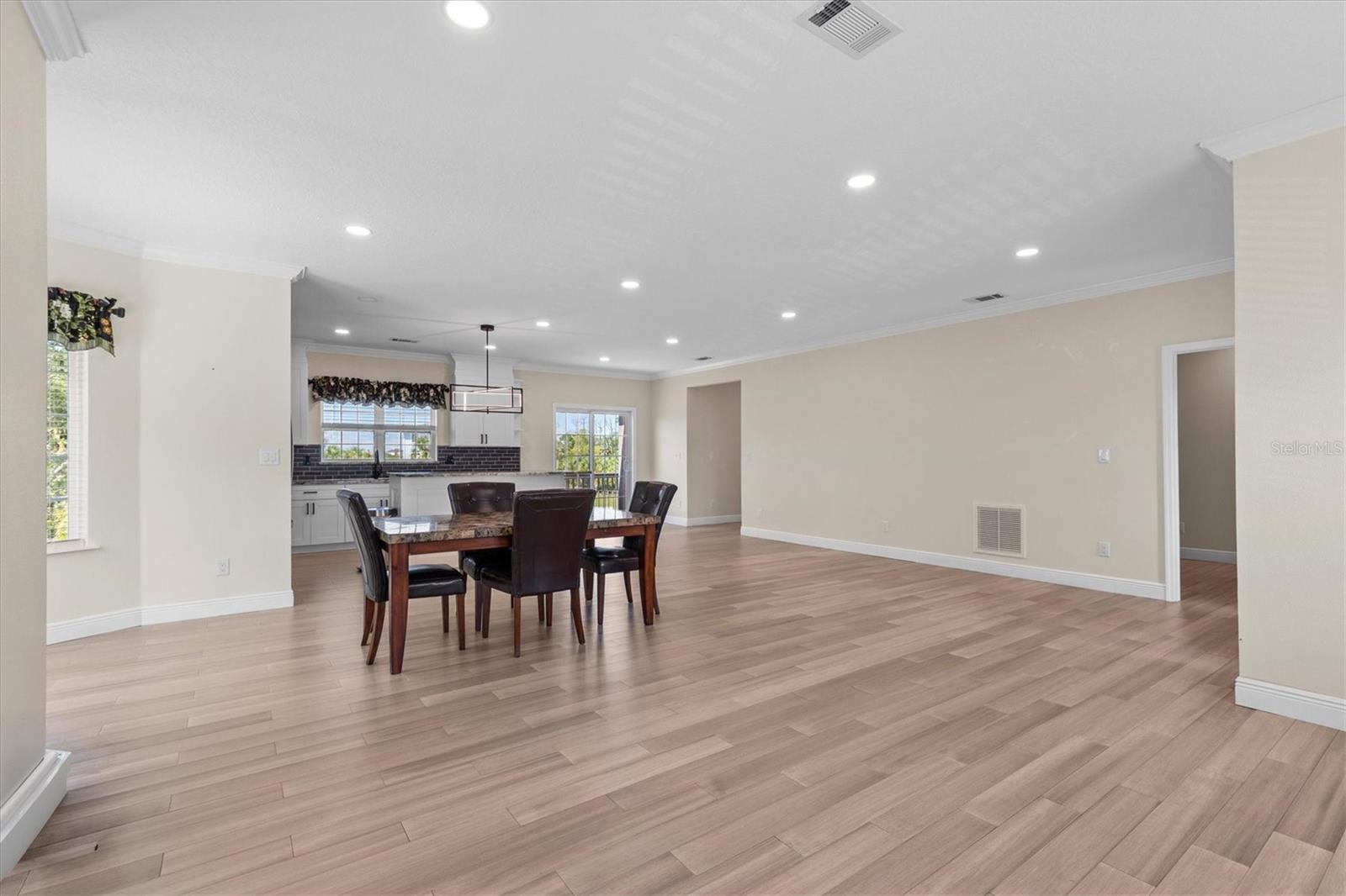 1081 S POINTE ALEXIS DR — photo 6