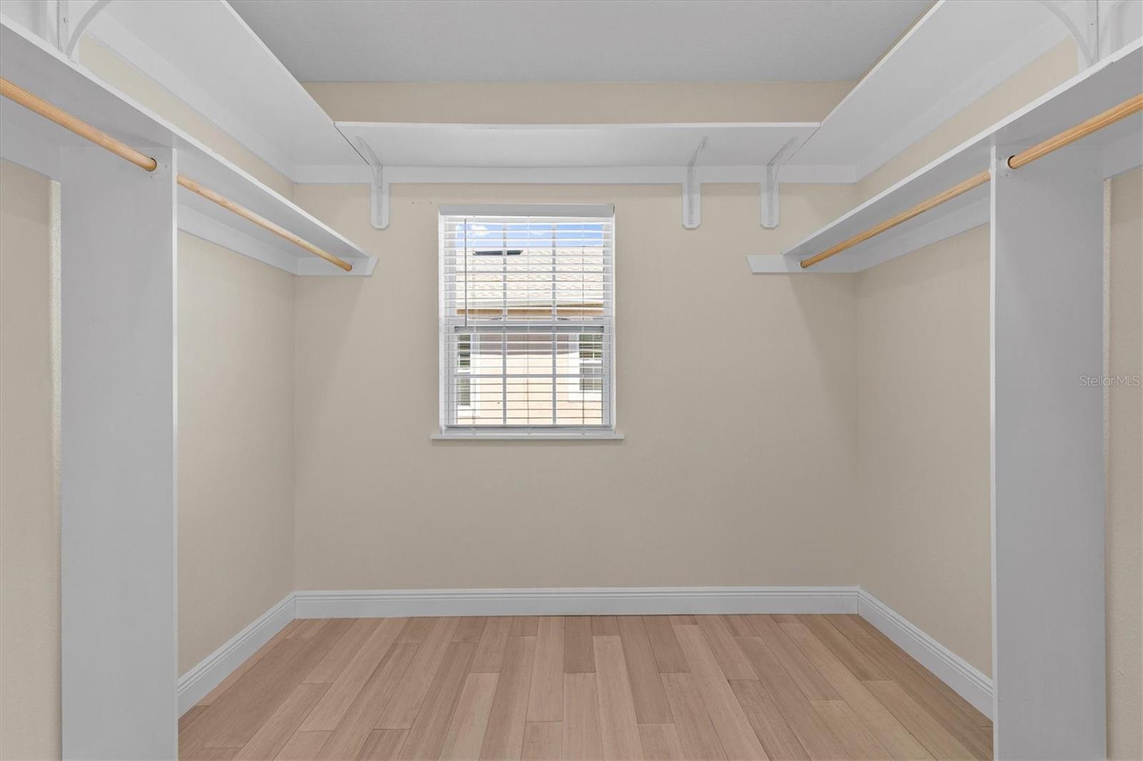 1081 S POINTE ALEXIS DR — photo 18
