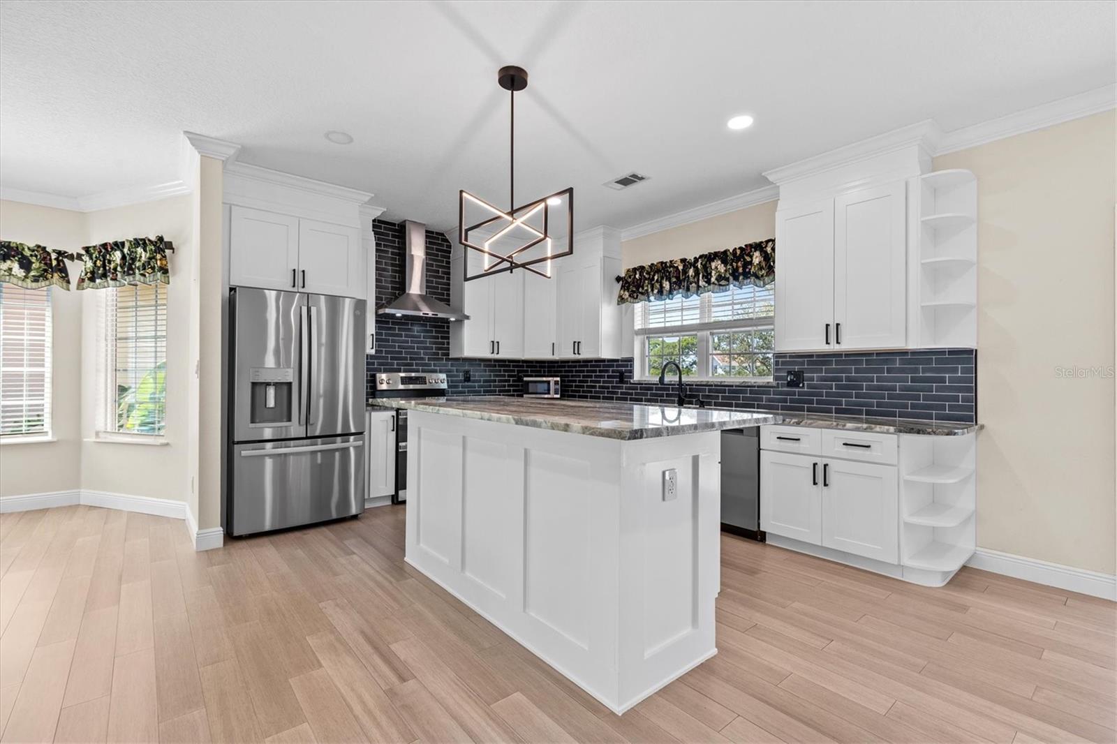 1081 S POINTE ALEXIS DR — photo 9