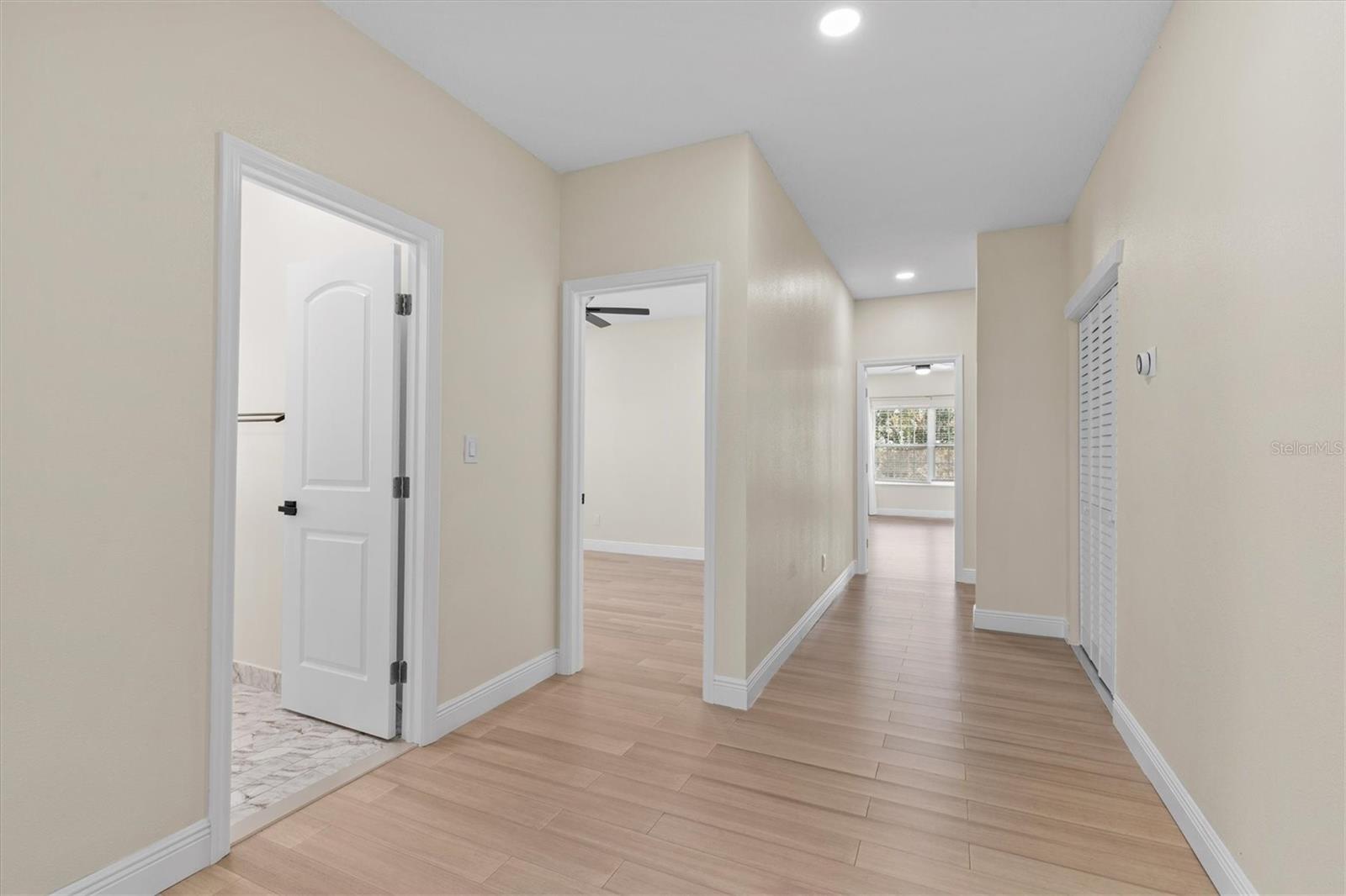 1081 S POINTE ALEXIS DR — photo 19
