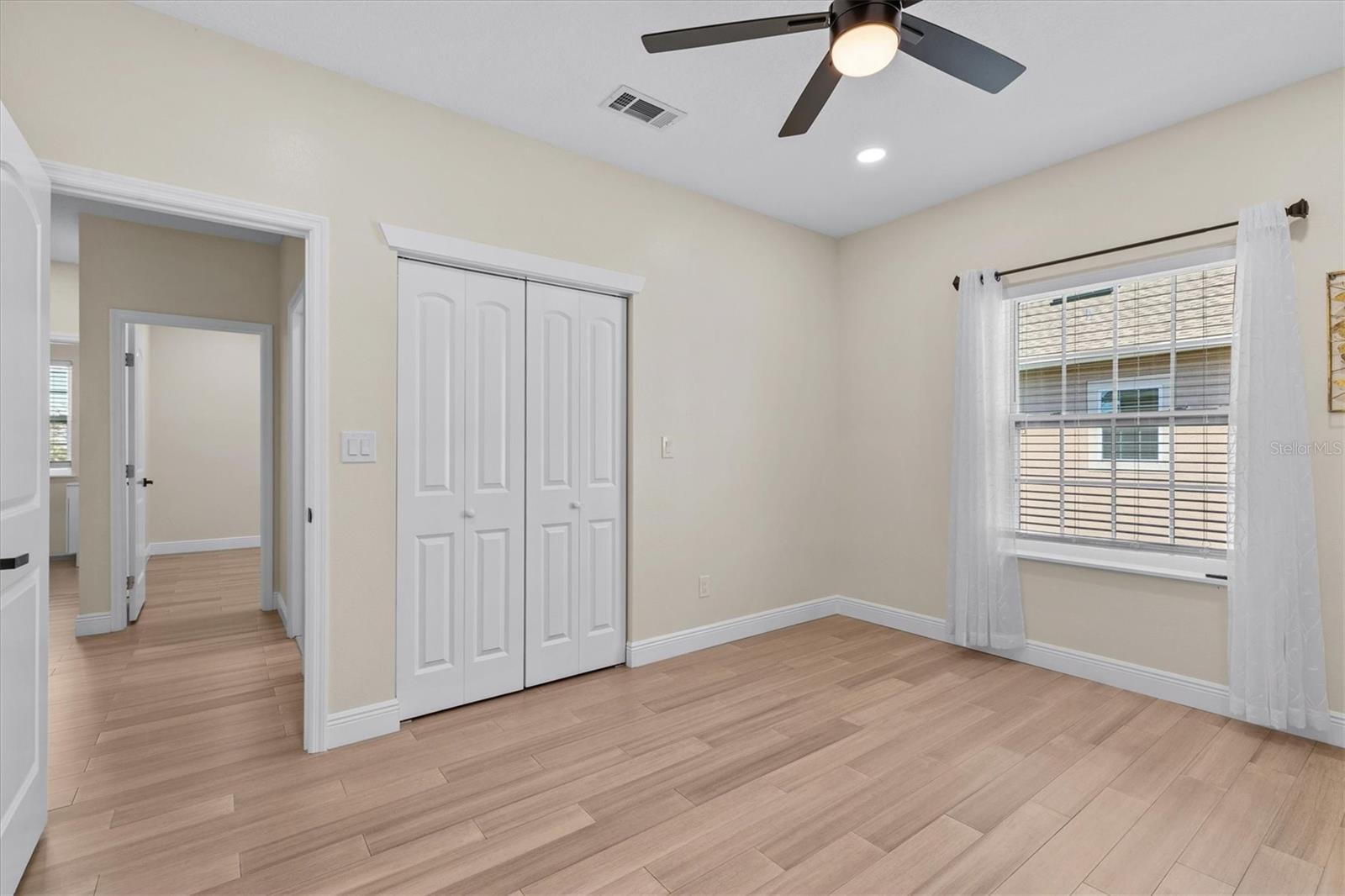 1081 S POINTE ALEXIS DR — photo 25
