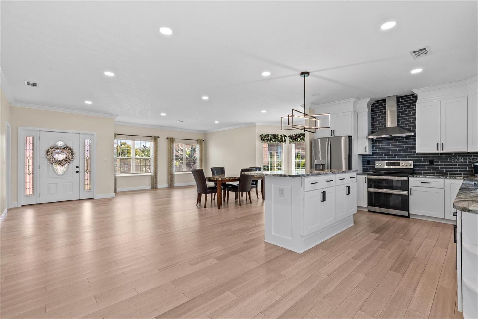 1081 S POINTE ALEXIS DR — photo 5