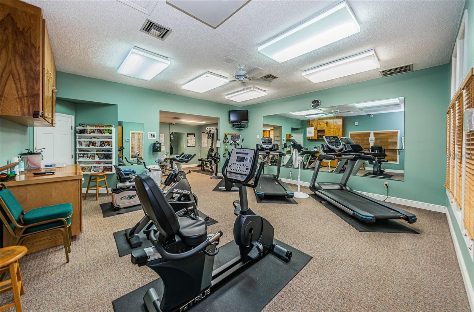1081 S POINTE ALEXIS DR — photo 35