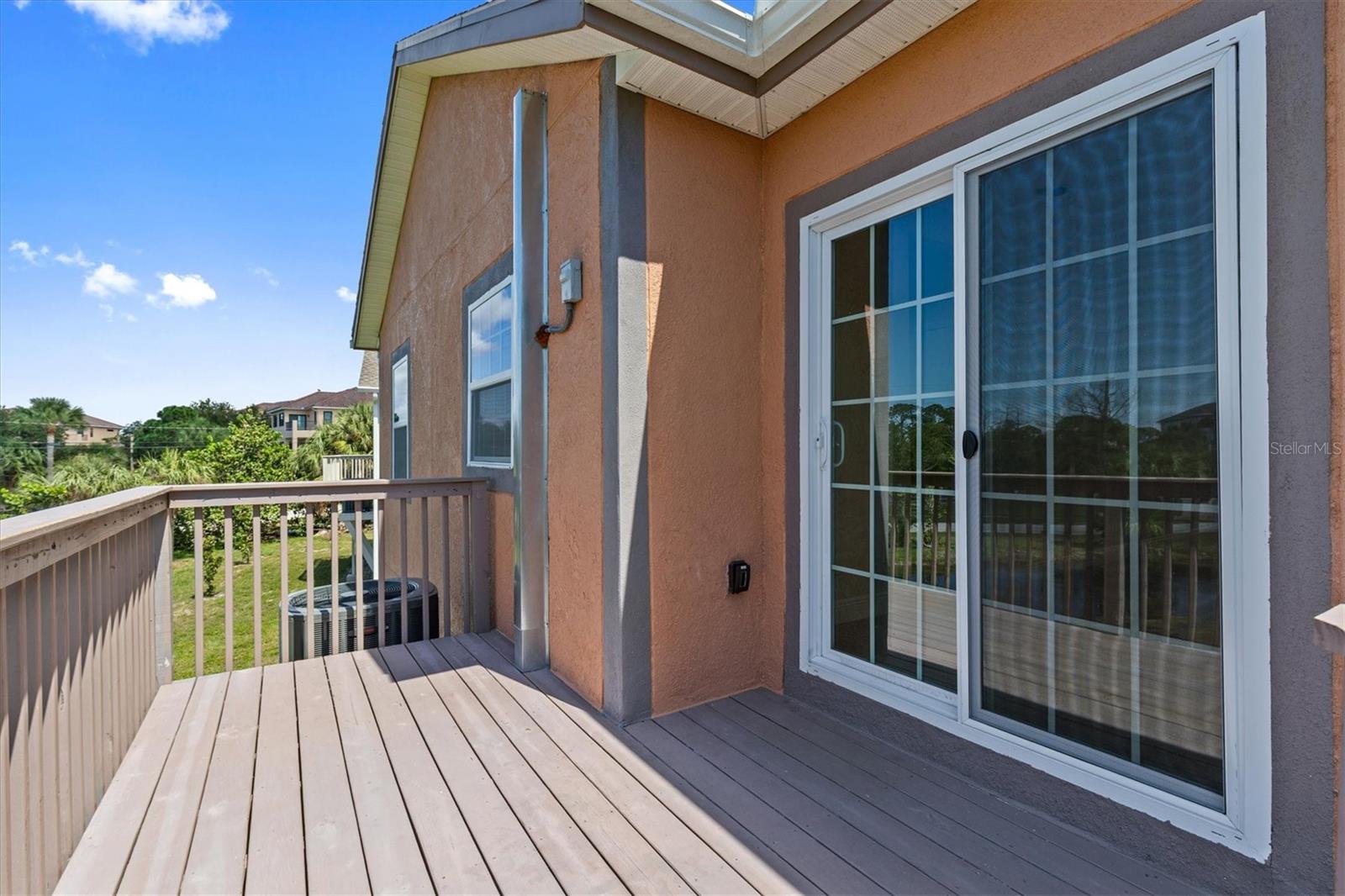1081 S POINTE ALEXIS DR — photo 28