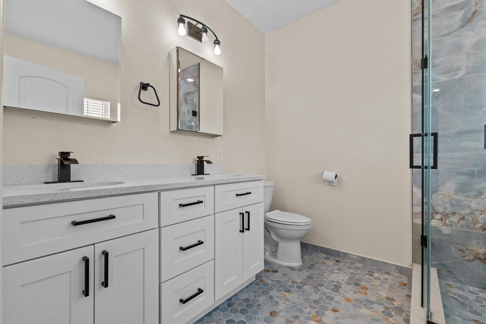 1081 S POINTE ALEXIS DR — photo 16