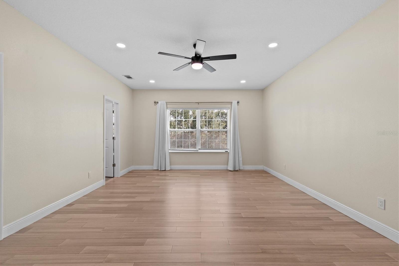 1081 S POINTE ALEXIS DR — photo 13