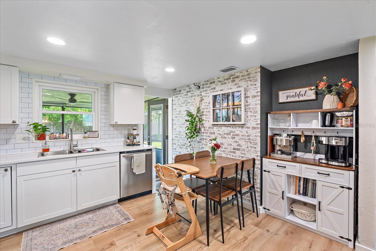 4455 MAYGOG RD — photo 9