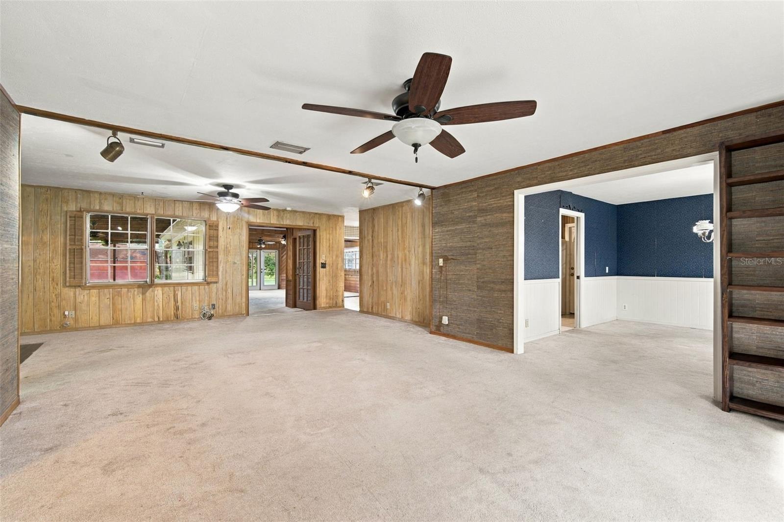 409 EL GRECO DR — photo 12