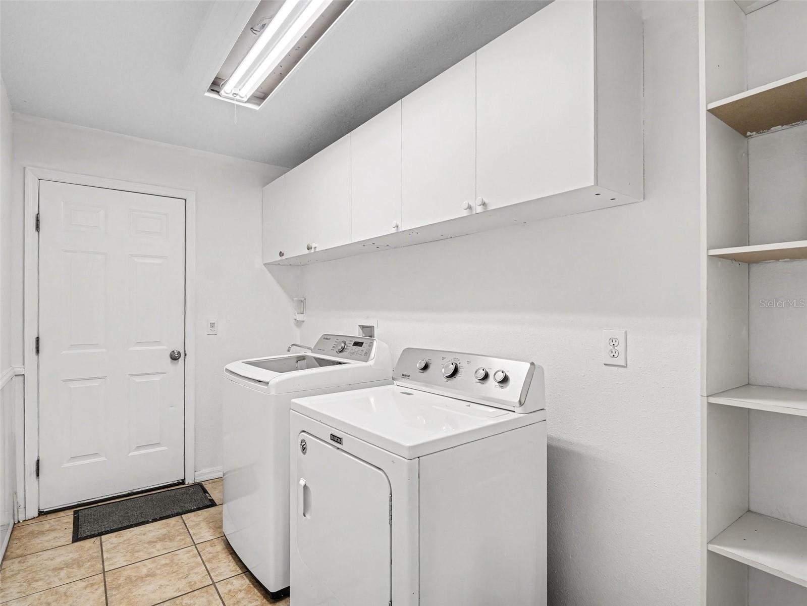 3905 CARDIFF PL — photo 25