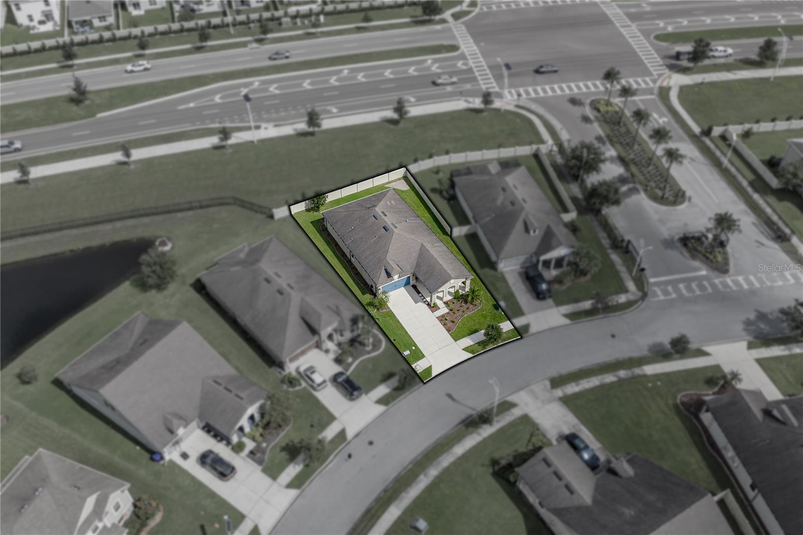 8190 OLIVE BROOK DR — photo 2