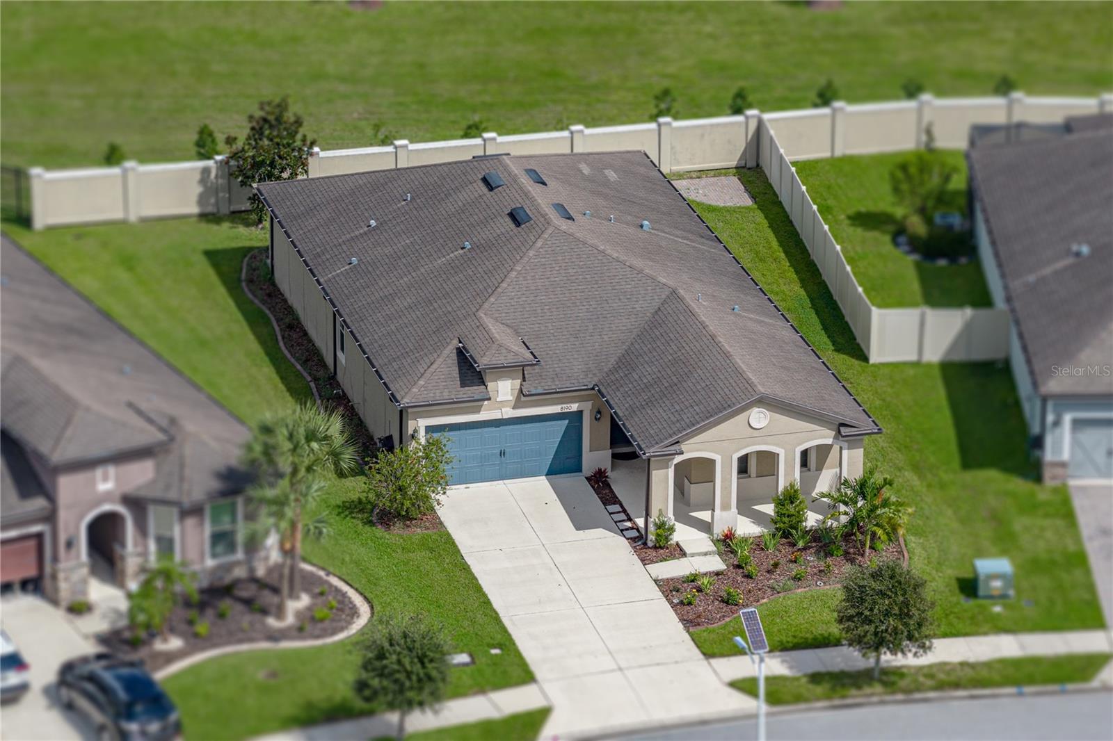 8190 OLIVE BROOK DR — photo 4