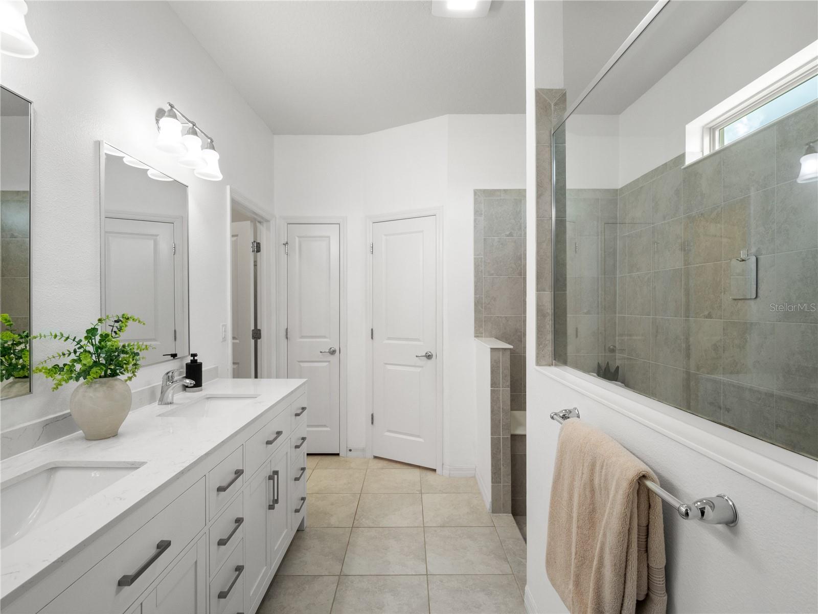 8190 OLIVE BROOK DR — photo 28