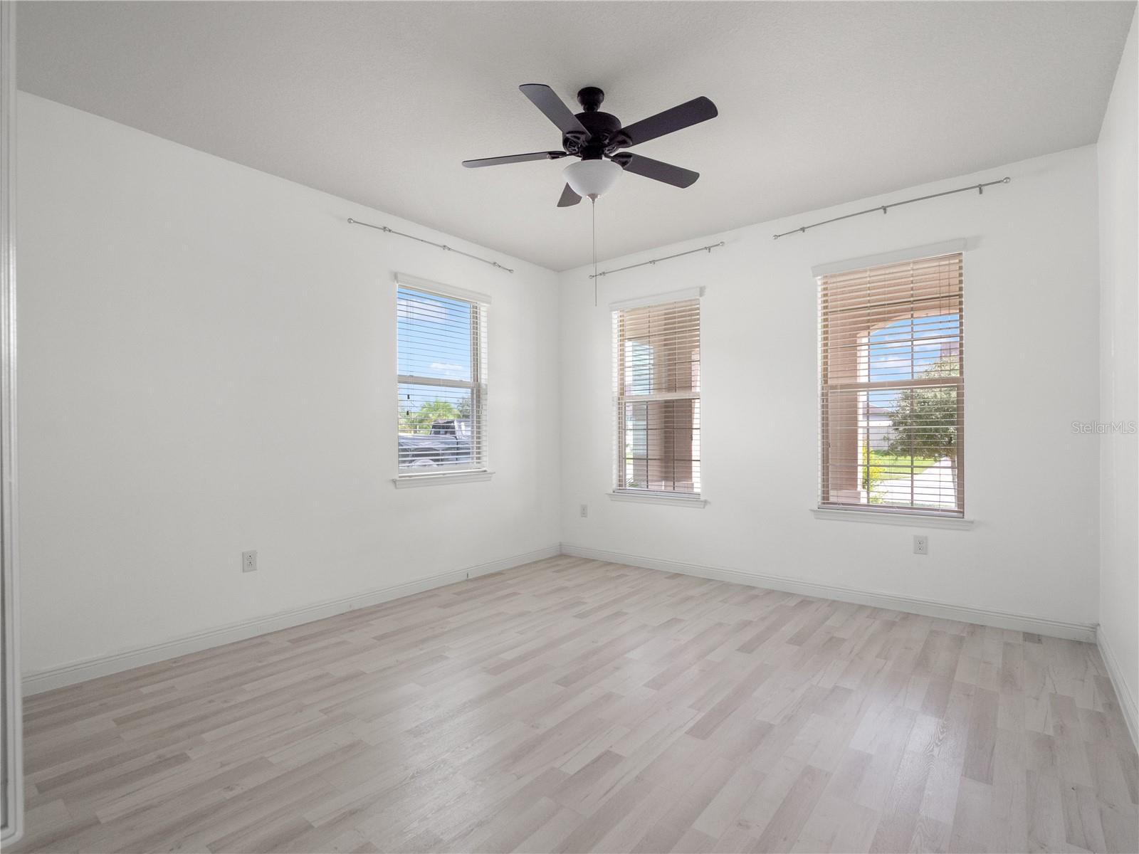 8190 OLIVE BROOK DR — photo 33