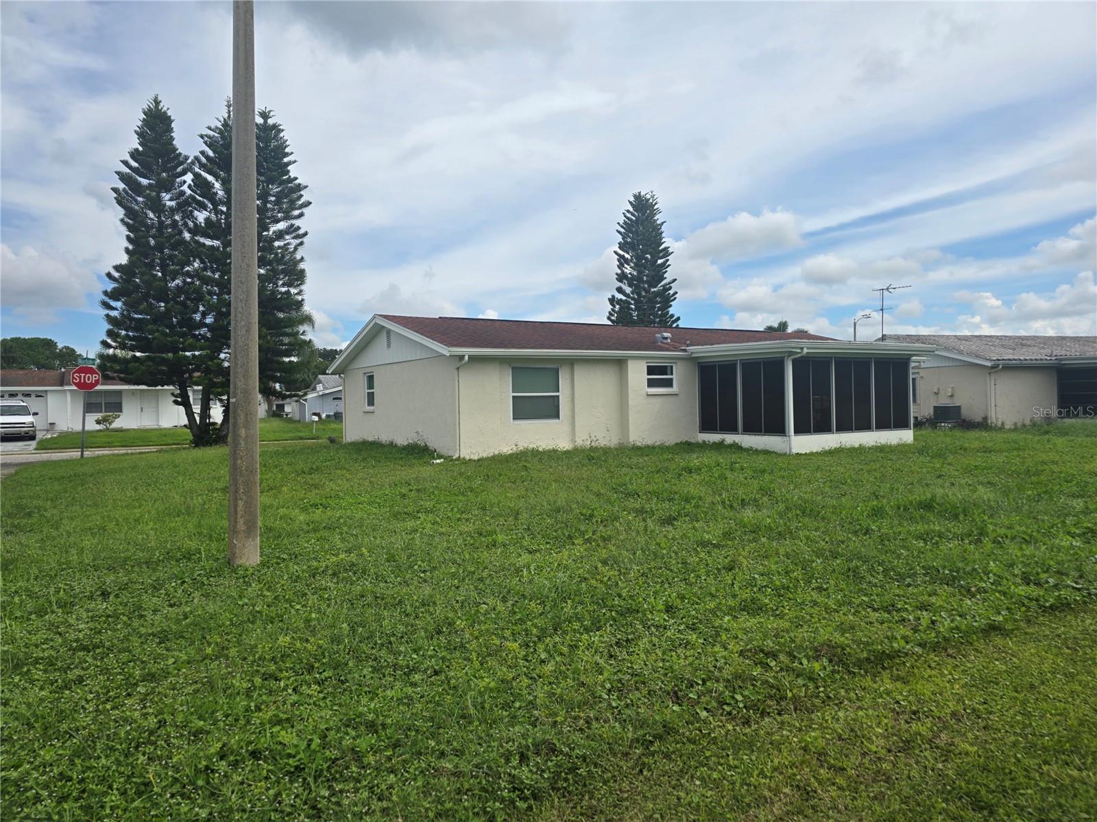 2055 NORFOLK DR — photo 4